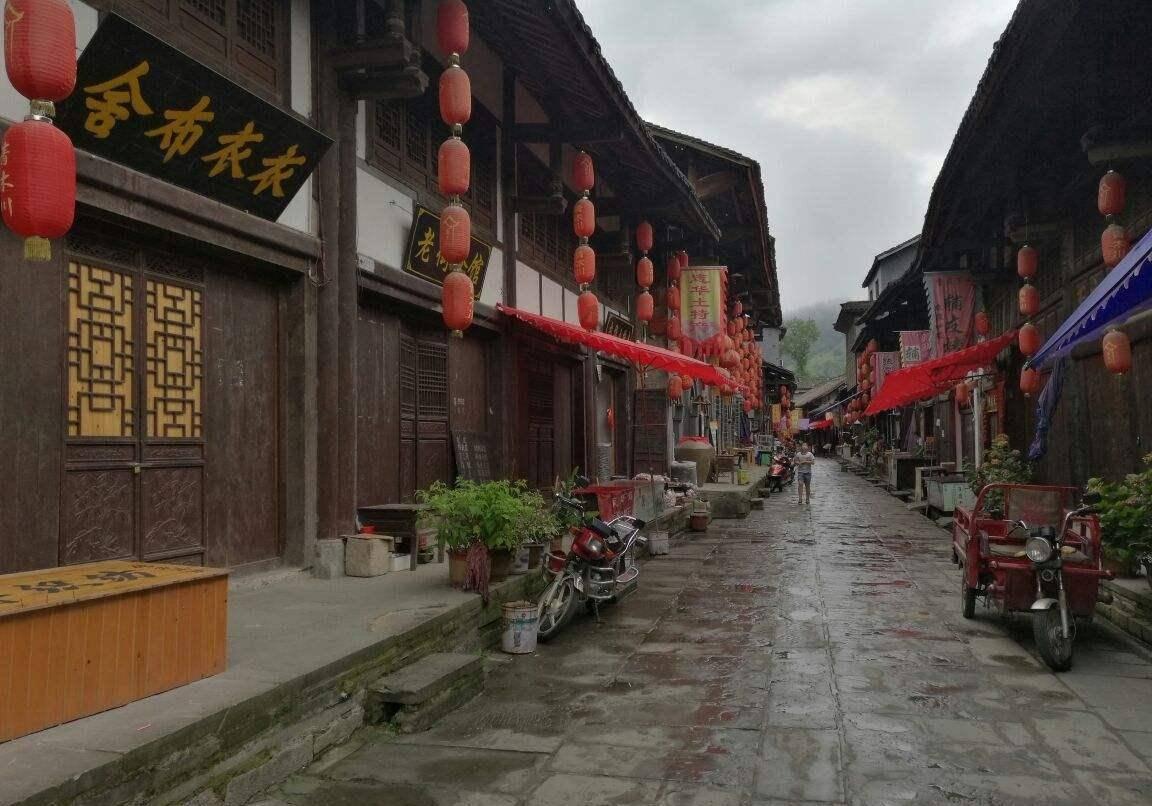 祖龙娱乐盘中异动 急速下挫5.34%报1.240港元